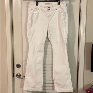Cute White Jeans - Torrid size 18